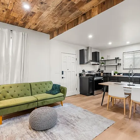 Perfect 2Br Near Universal Studios By Poshguest